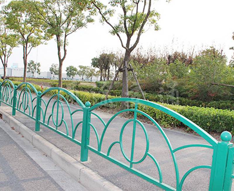 人行護(hù)欄